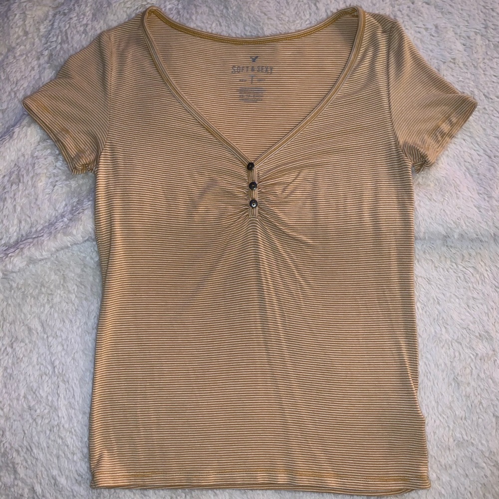 American Eagle tee